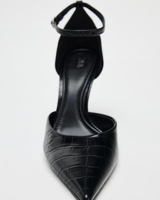 'TT' Black Heels/Shoe Hire • Size 7