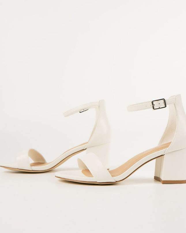 I ❤️ BILLY WHITE Heel/Shoe Hire • Size 7