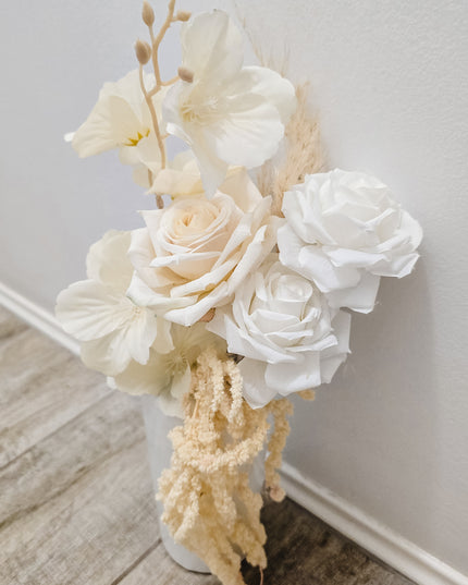 Floral Hire • BLACK/ WHITE/ BEIGE VIBE