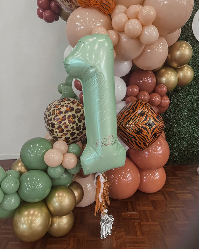 Full Jungle theme decor package