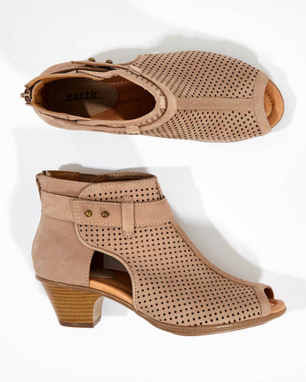 BEIGE Boot/Shoe Hire • Size 7