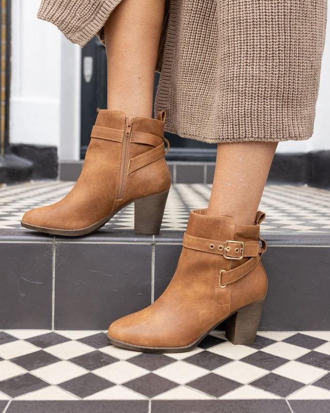JAYDA Boot/Shoe Hire • Size 7