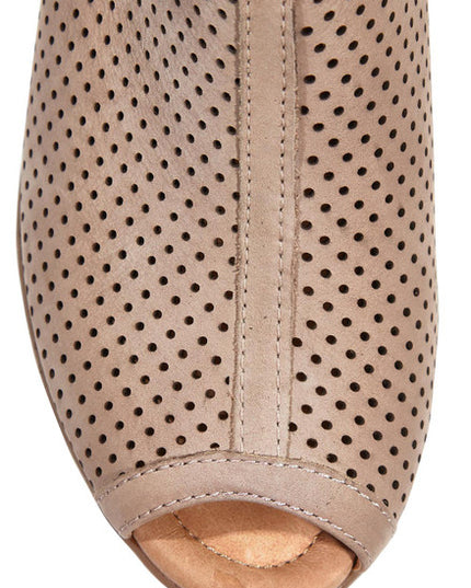 BEIGE Boot/Shoe Hire • Size 7