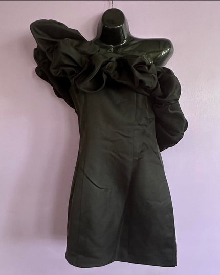 'Bianca' Off Shoulder Dress Hire • Size 6/8