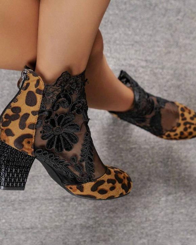 LACE LEOPARD Boot/Shoe Hire • Size 8
